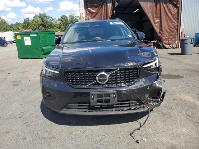 2025 VOLVO XC40 PLUS YV4L12UCXS2575995