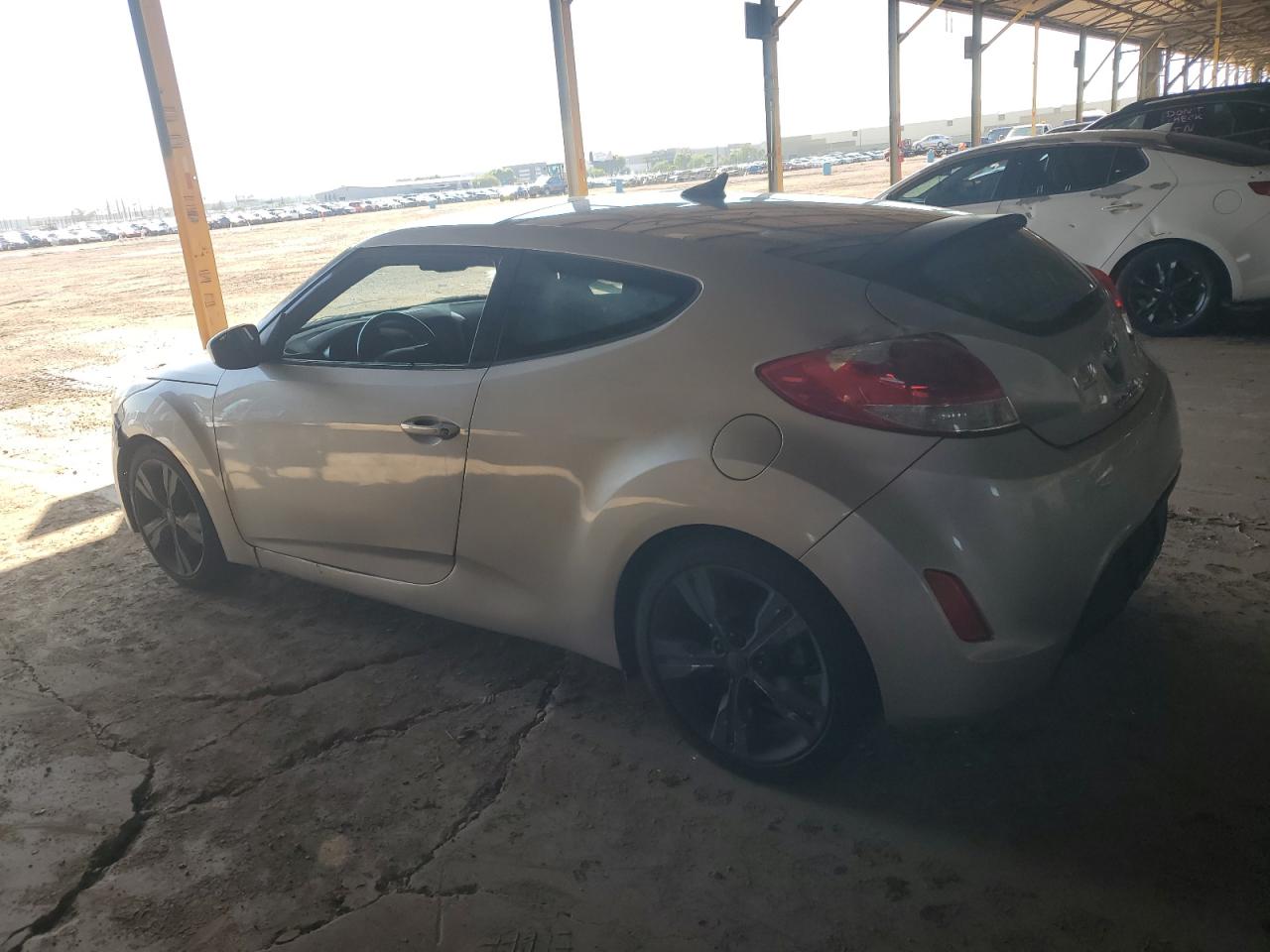 HYUNDAI VELOSTER