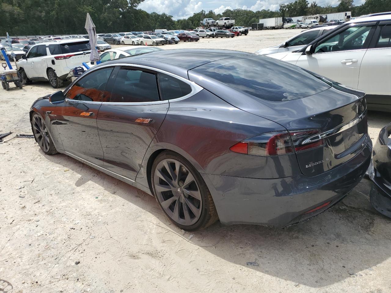 TESLA MODEL S