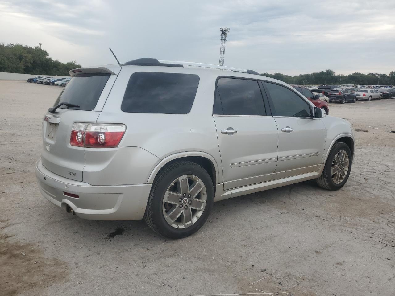 GMC ACADIA DENALI