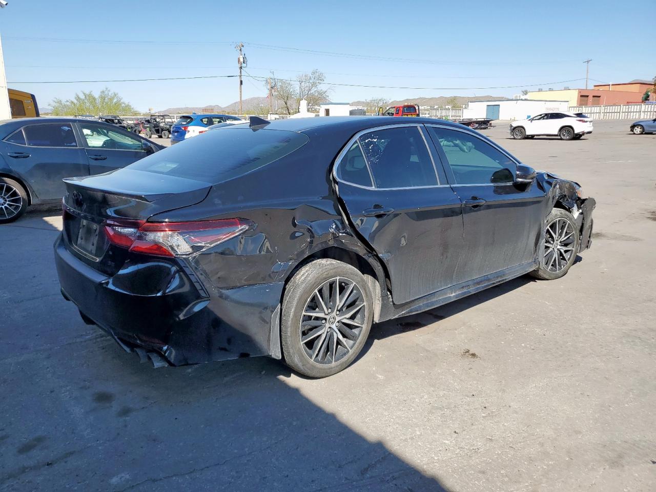 TOYOTA CAMRY SE NIGHT SHADE