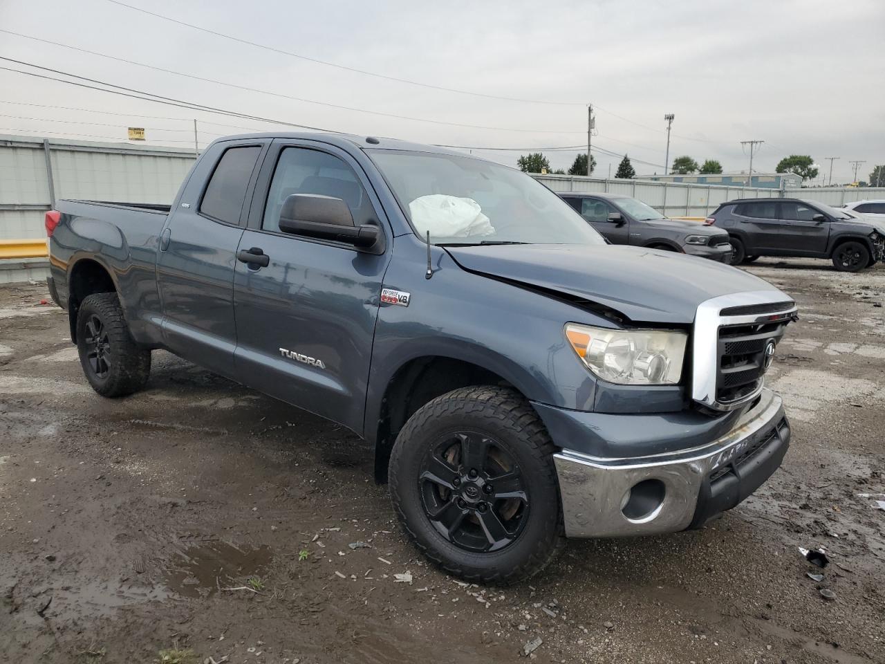 TOYOTA TUNDRA DOUBLE CAB SR5