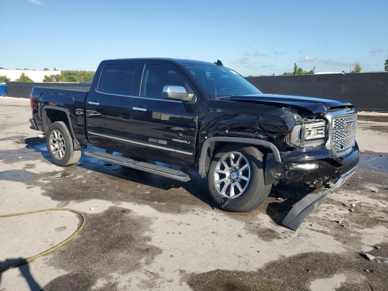 GMC SIERRA C1500 DENALI
