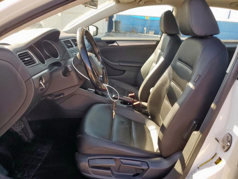 2018 VOLKSWAGEN JETTA SE - 3VWDB7AJXJM228319