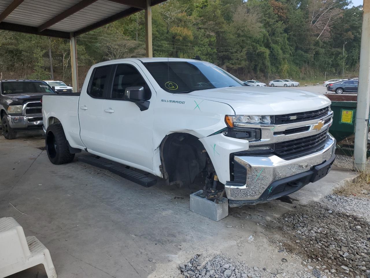 CHEVROLET SILVERADO C1500 LT