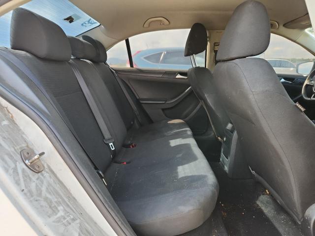 2015 VOLKSWAGEN JETTA BASE 3VW2K7AJ1FM219782