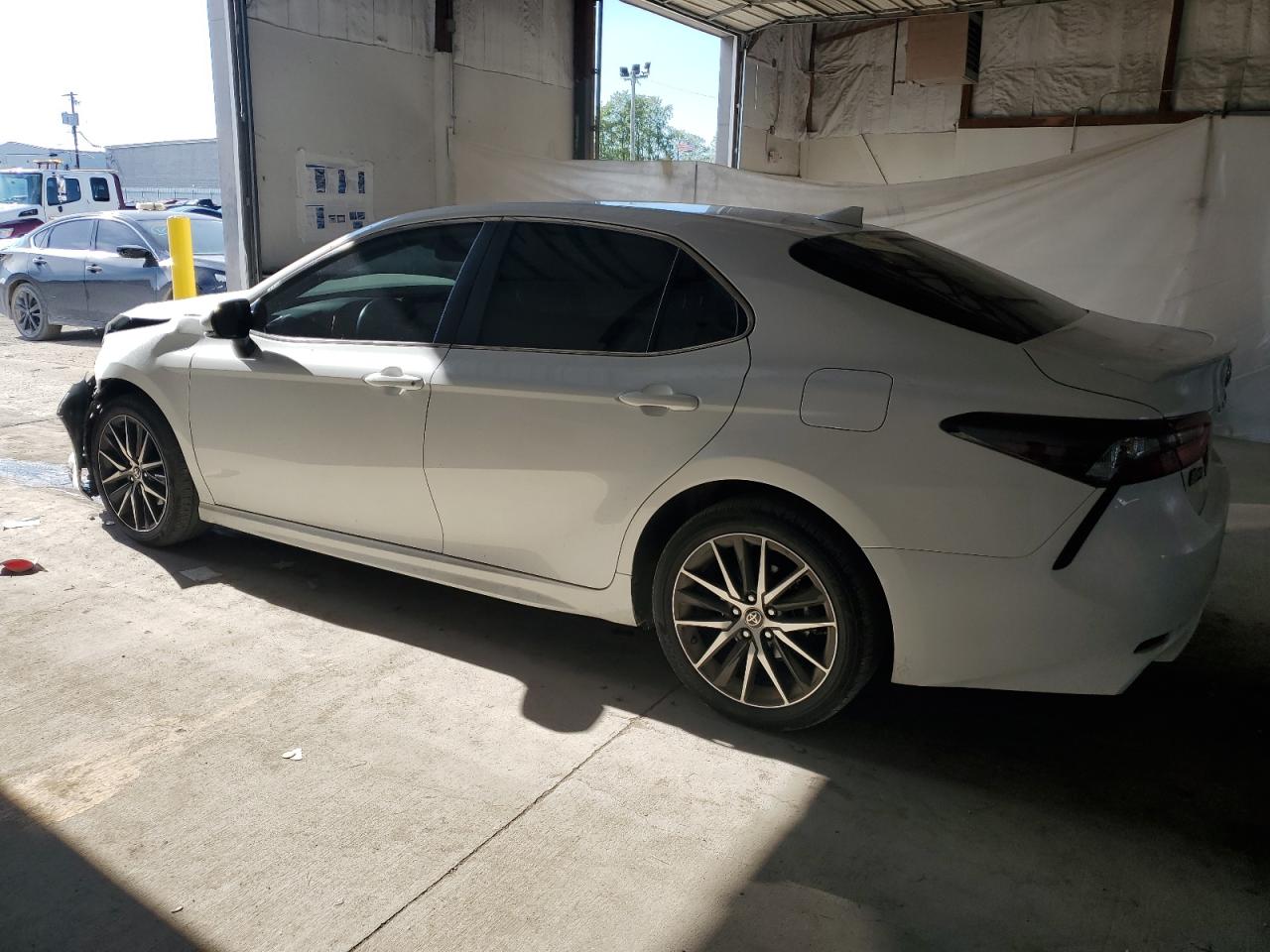 TOYOTA CAMRY SE NIGHT SHADE