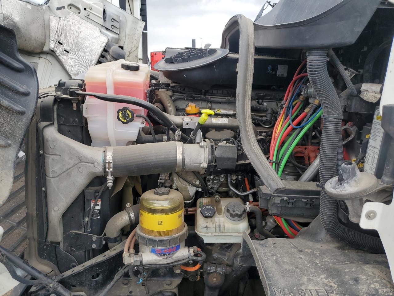 Lot #3246032188 2017 FREIGHTLINER CASCADIA 1