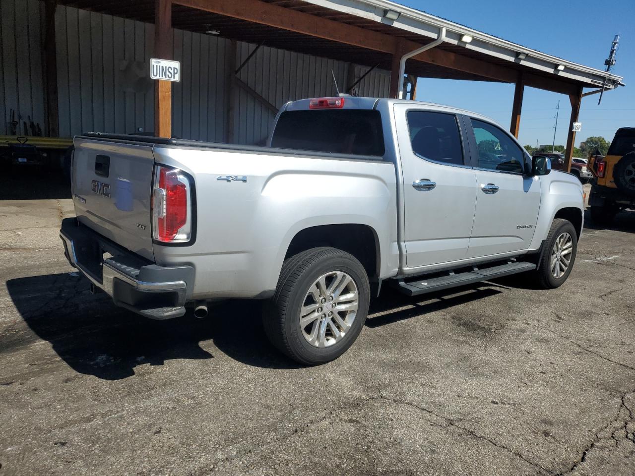 GMC CANYON SLT