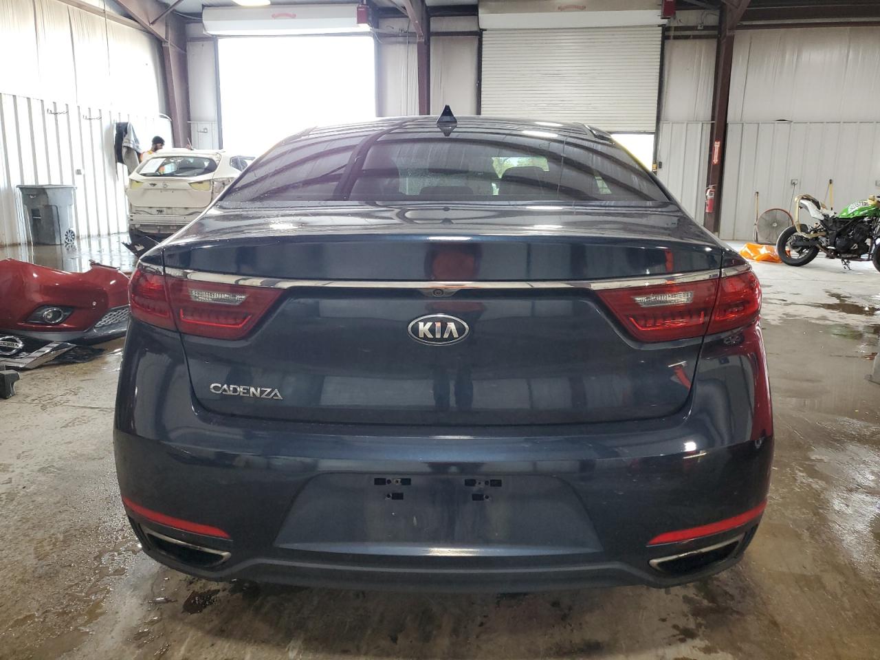 KIA CADENZA PREMIUM