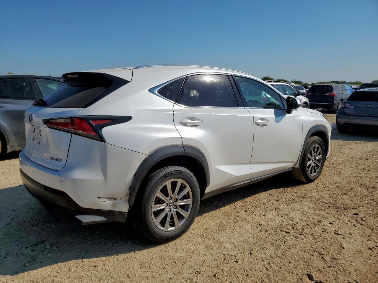 LEXUS NX 300 BASE