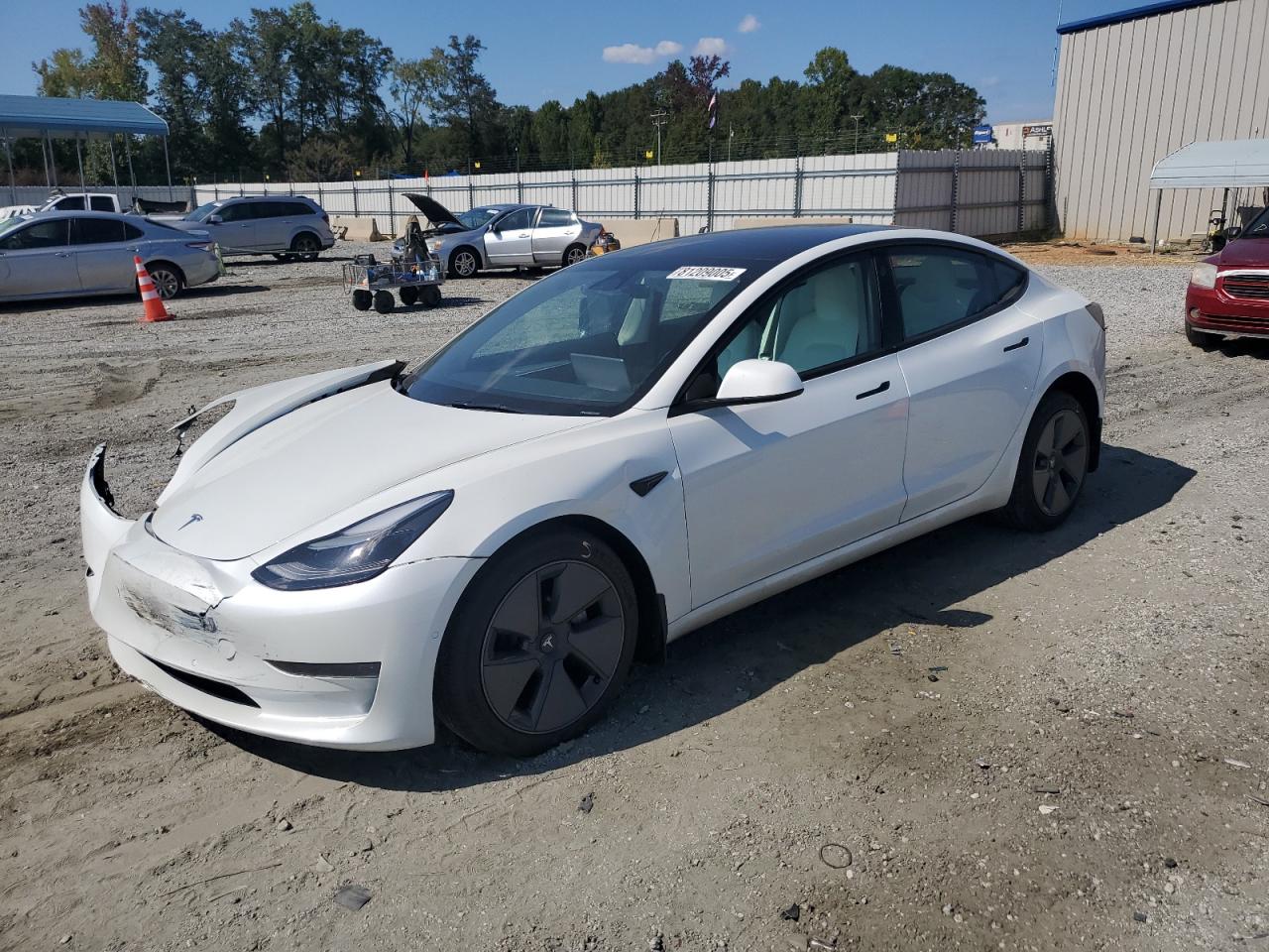 TESLA MODEL 3