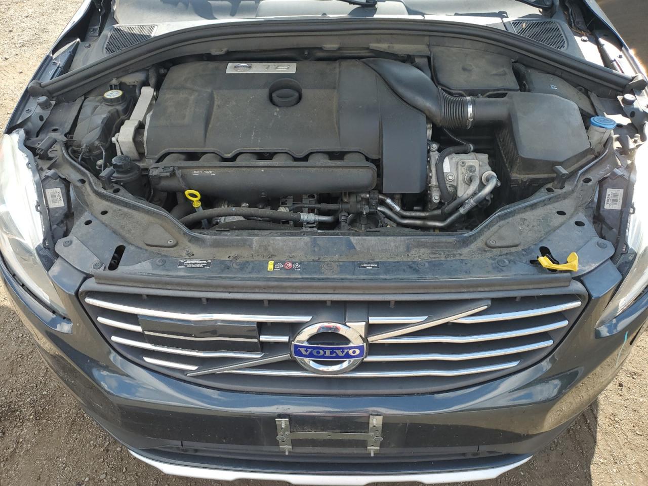 VOLVO XC60 T6 PLATINUM