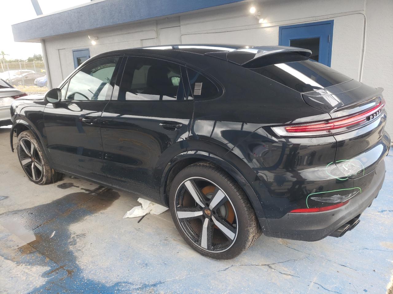 PORSCHE CAYENNE COUPE