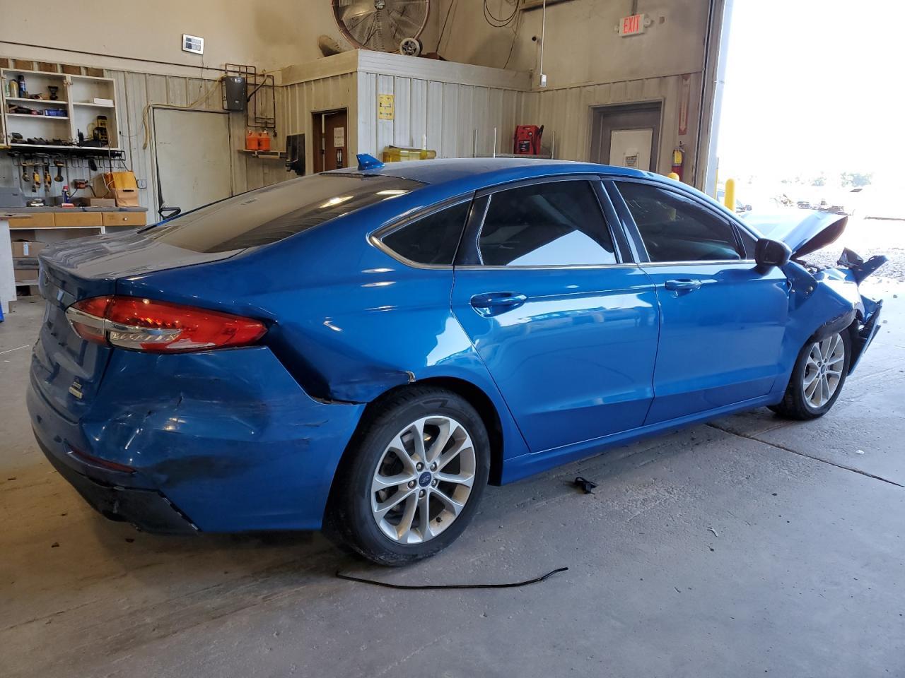 FORD FUSION SE