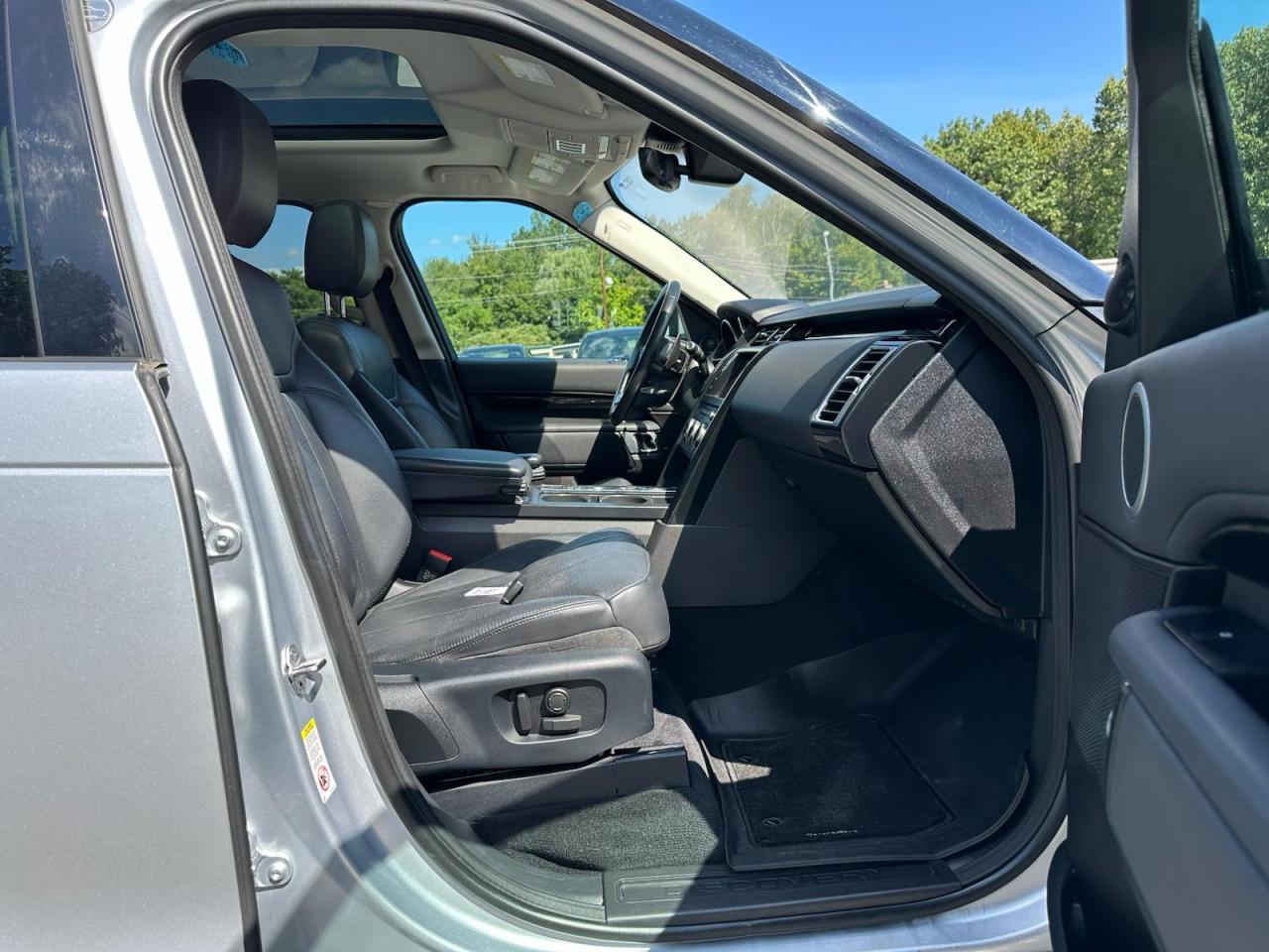 LAND ROVER DISCOVERY SE