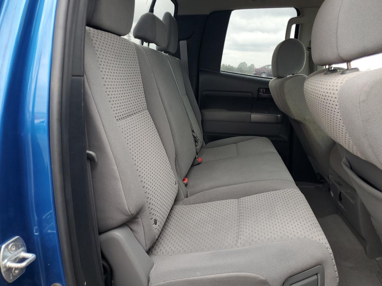 TOYOTA TUNDRA DOUBLE CAB SR5