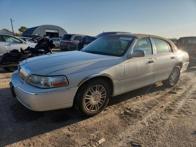 LINCOLN TOWN CAR SIGNATURE LIMITED
