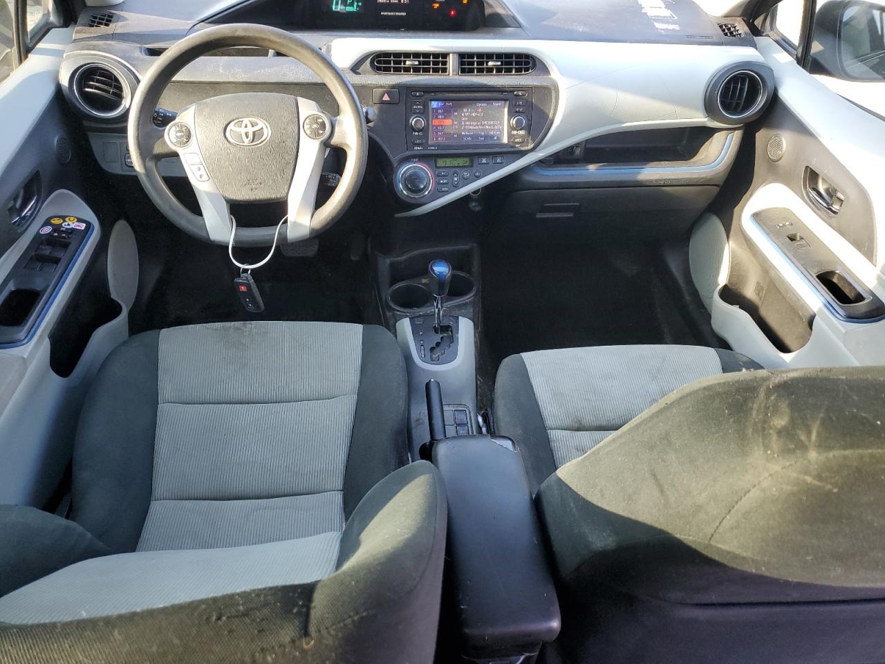 TOYOTA PRIUS C