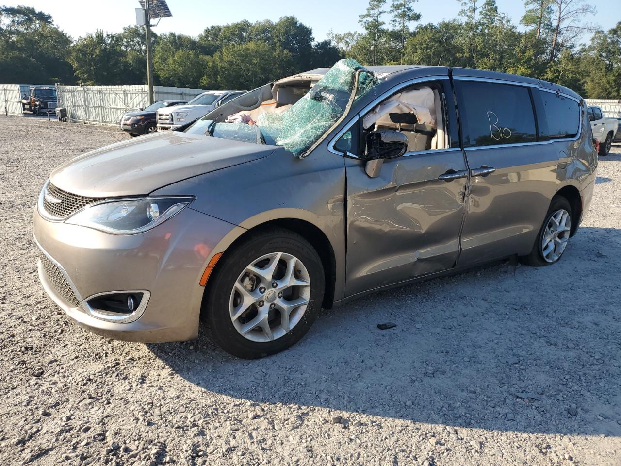 CHRYSLER PACIFICA TOURING PLUS