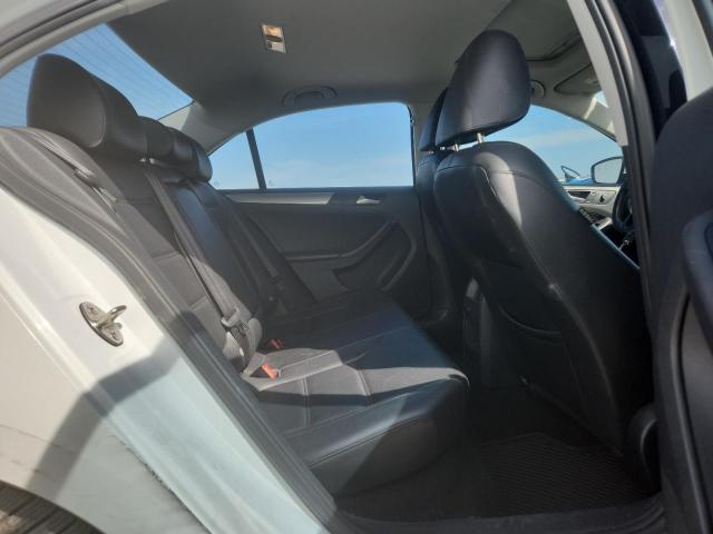 2015 VOLKSWAGEN JETTA SE 3VWD17AJ0FM261307