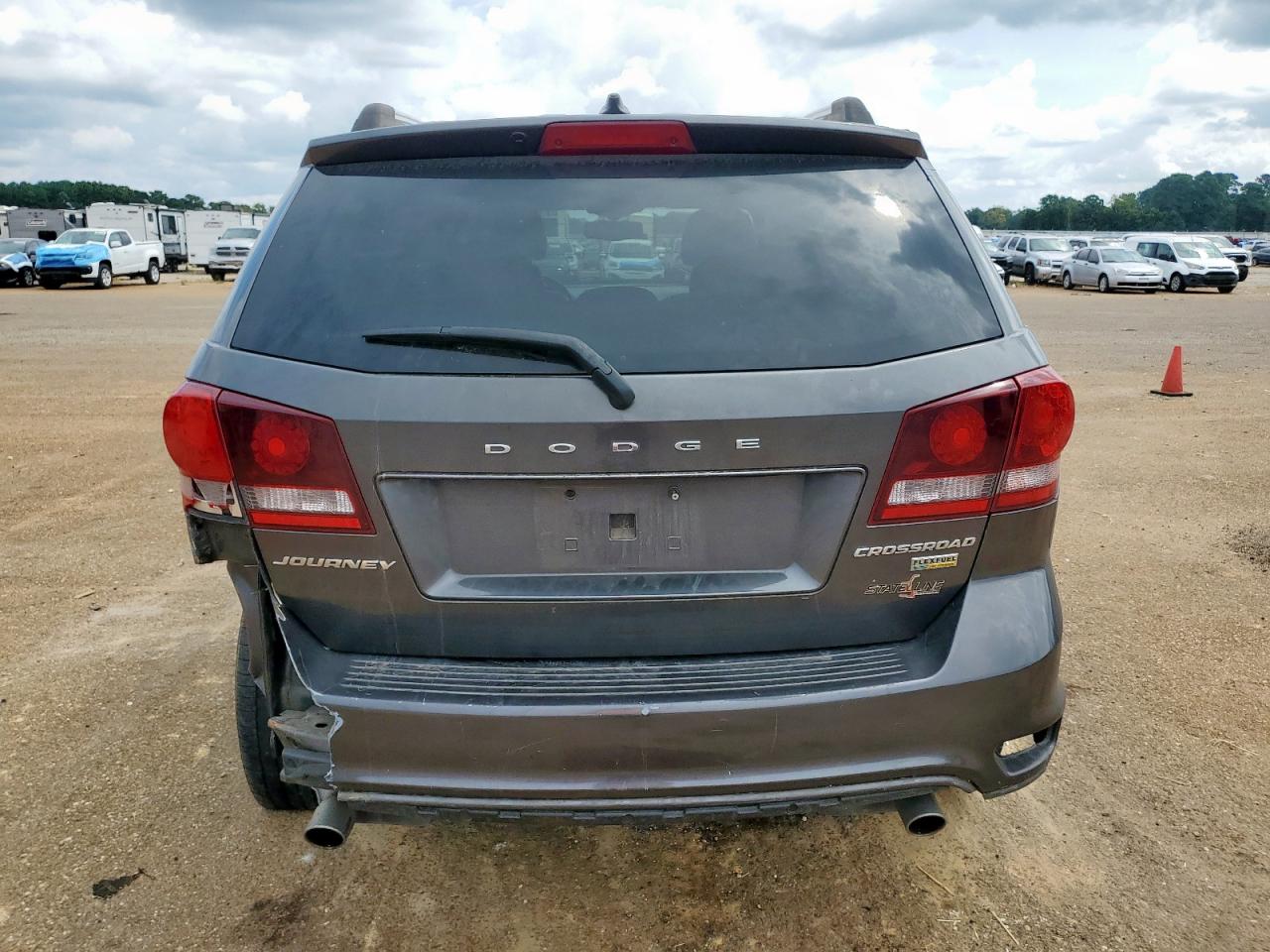 DODGE JOURNEY CROSSROAD