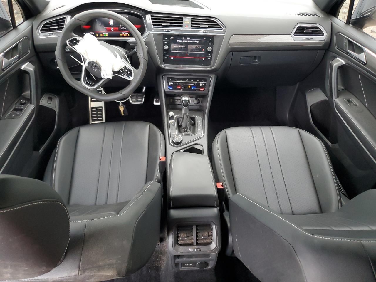 VOLKSWAGEN TIGUAN SE R-LINE BLACK