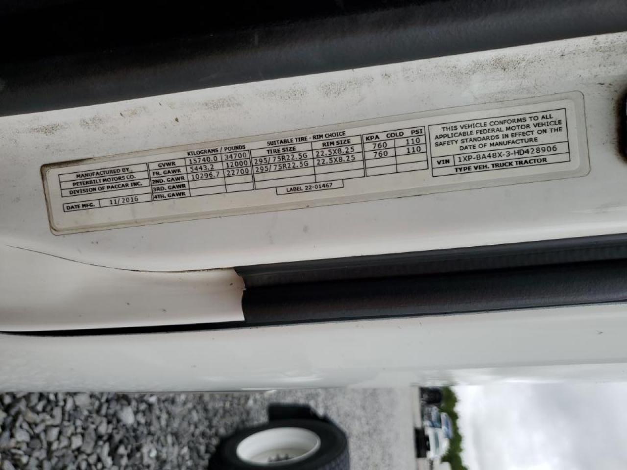 Lot #3285540266 2017 PETERBILT TRACTOR 579