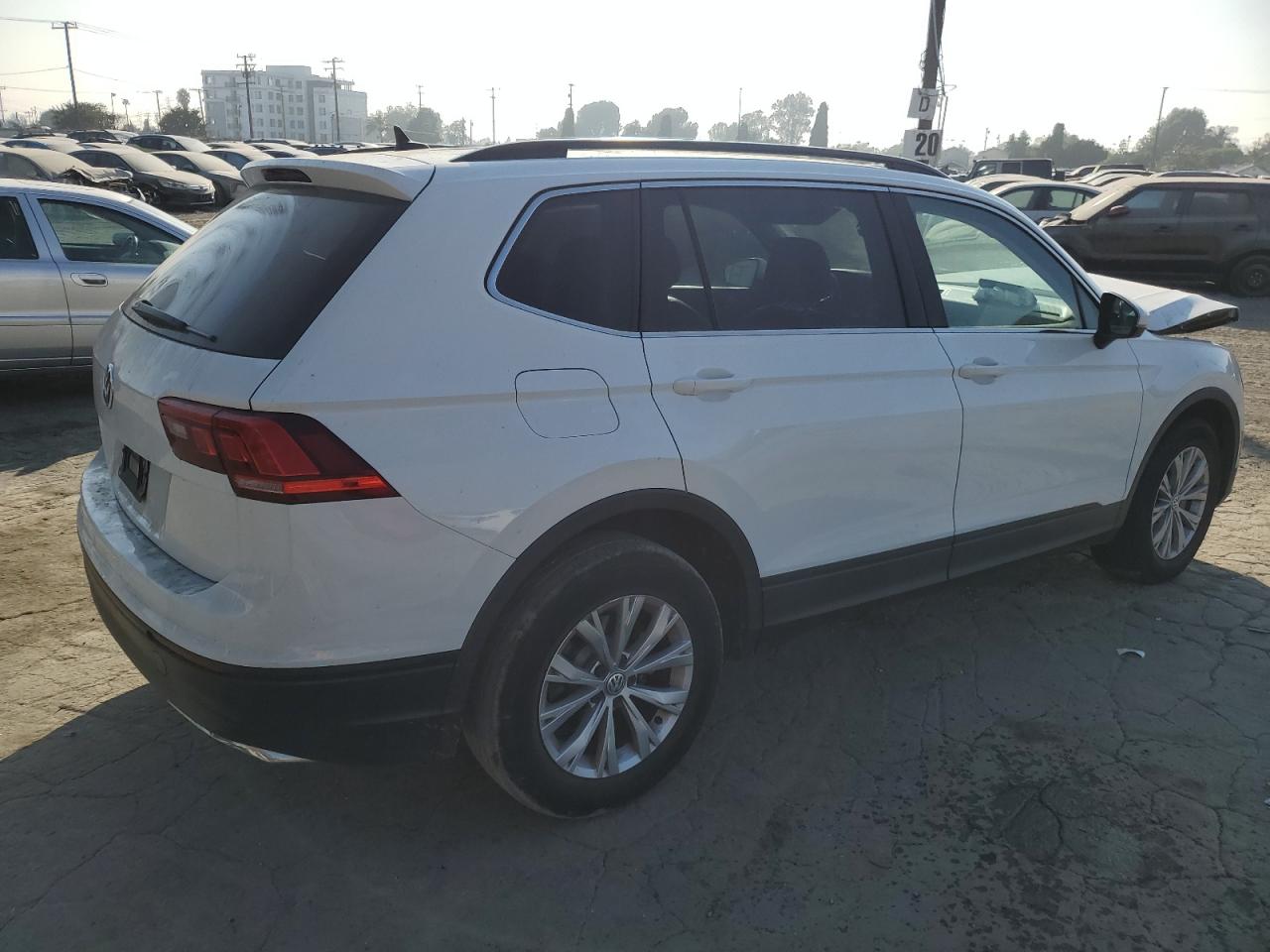 VOLKSWAGEN TIGUAN SE