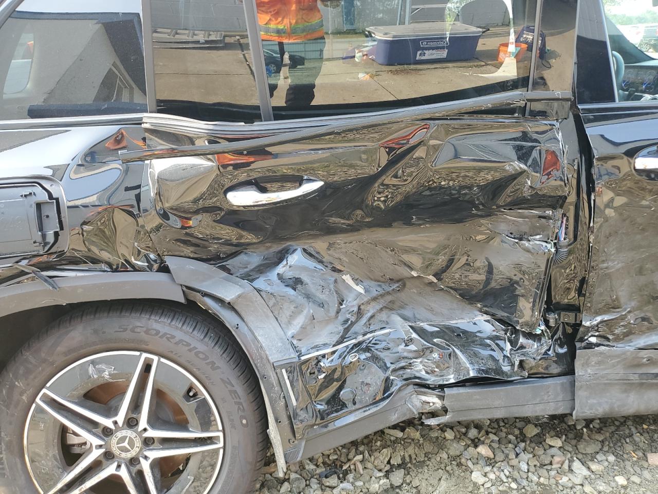 MERCEDES-BENZ EQB 300 4MATIC