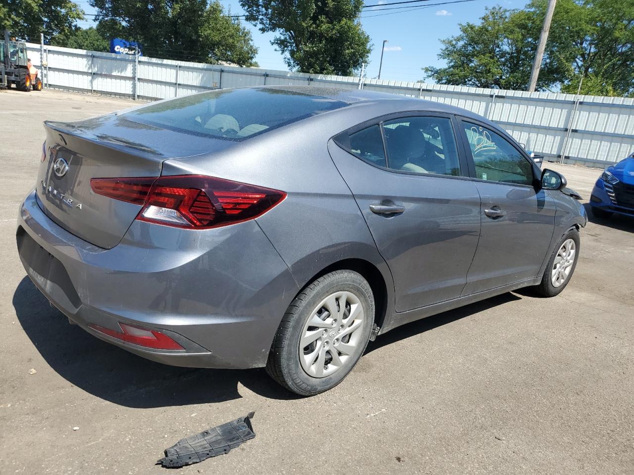 HYUNDAI ELANTRA SE