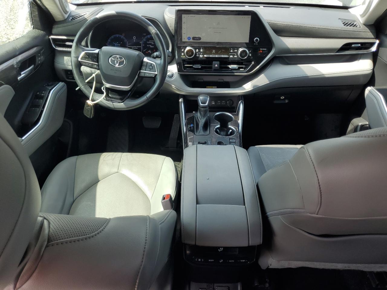 TOYOTA HIGHLANDER L