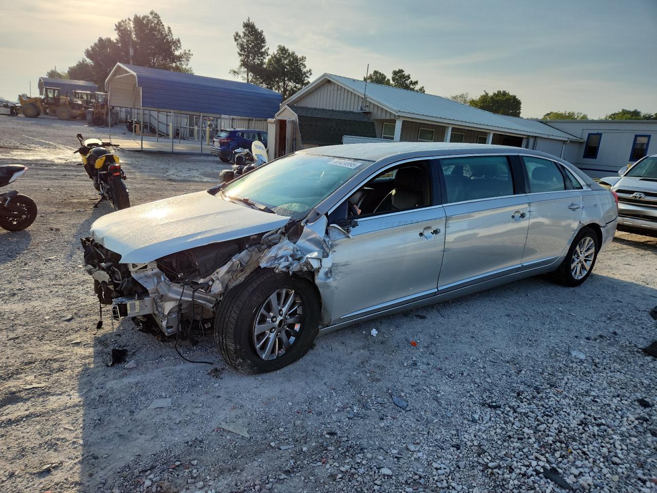 CADILLAC XTS LIMOUSINE