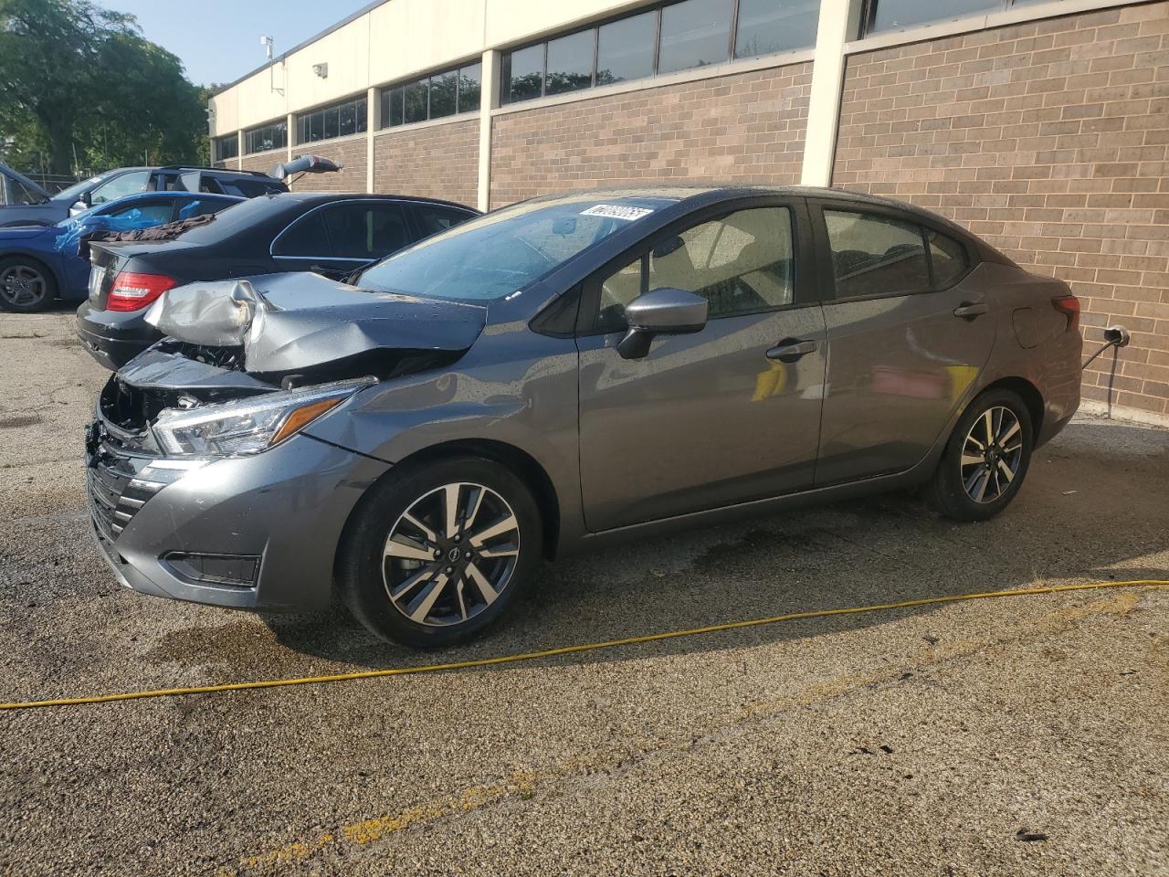 NISSAN VERSA SV