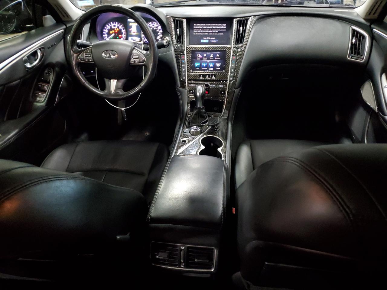 INFINITI Q50 PREMIUM