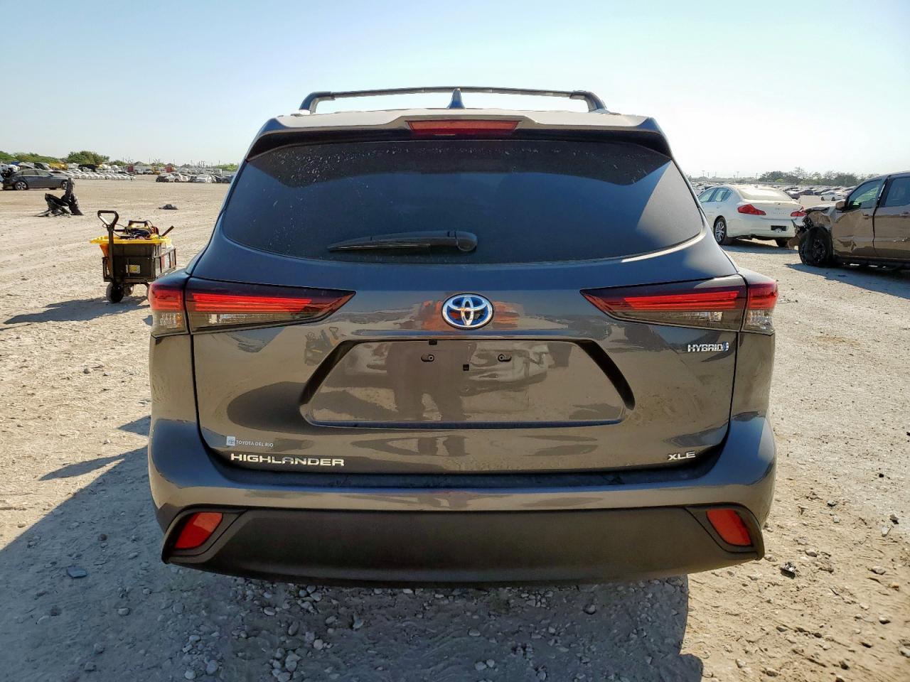 TOYOTA HIGHLANDER HYBRID XLE