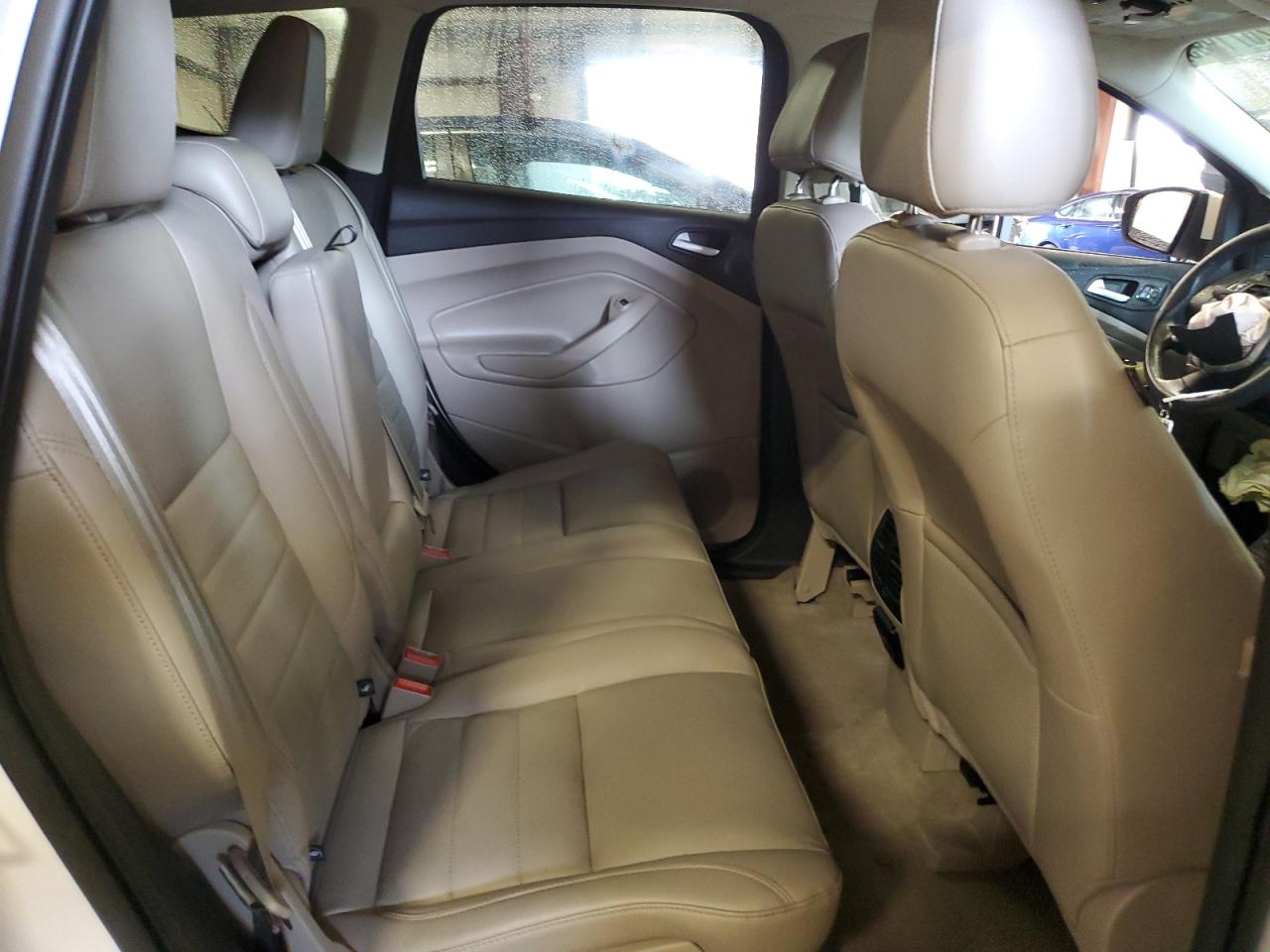 FORD ESCAPE TITANIUM