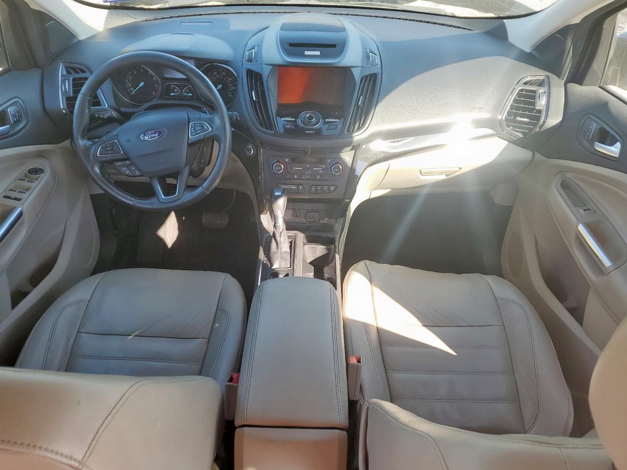 FORD ESCAPE TITANIUM