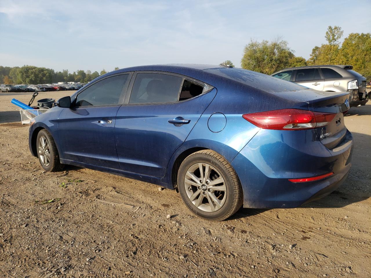 HYUNDAI ELANTRA SE
