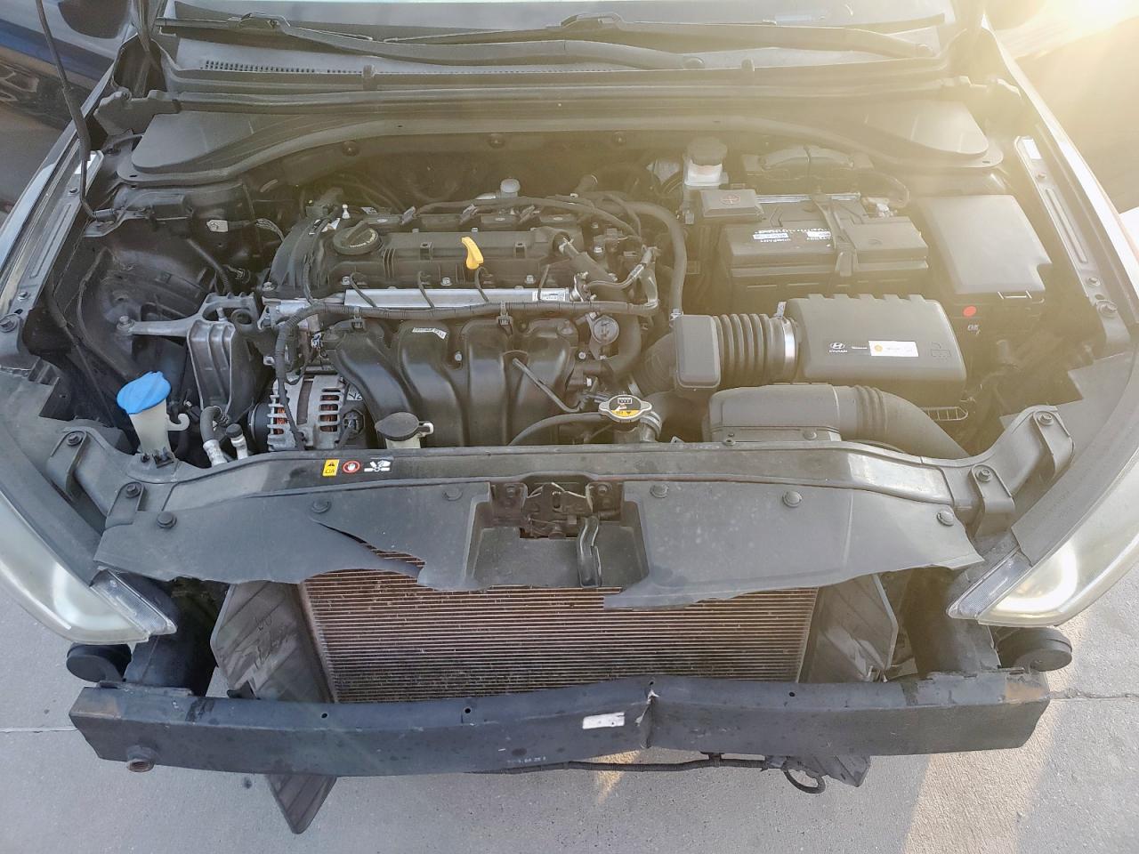 Lot #3301839352 2017 HYUNDAI ELANTRA SE