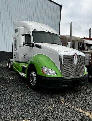 KW CONSTRUCTION T680 2014 two tone tractor diesel 1XKYDP9XXEJ385069 photo #1