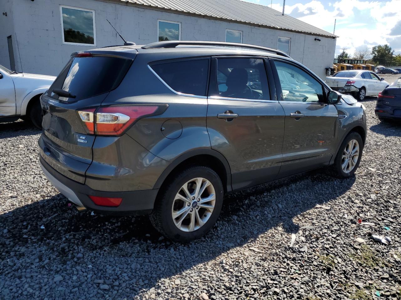 FORD ESCAPE SE