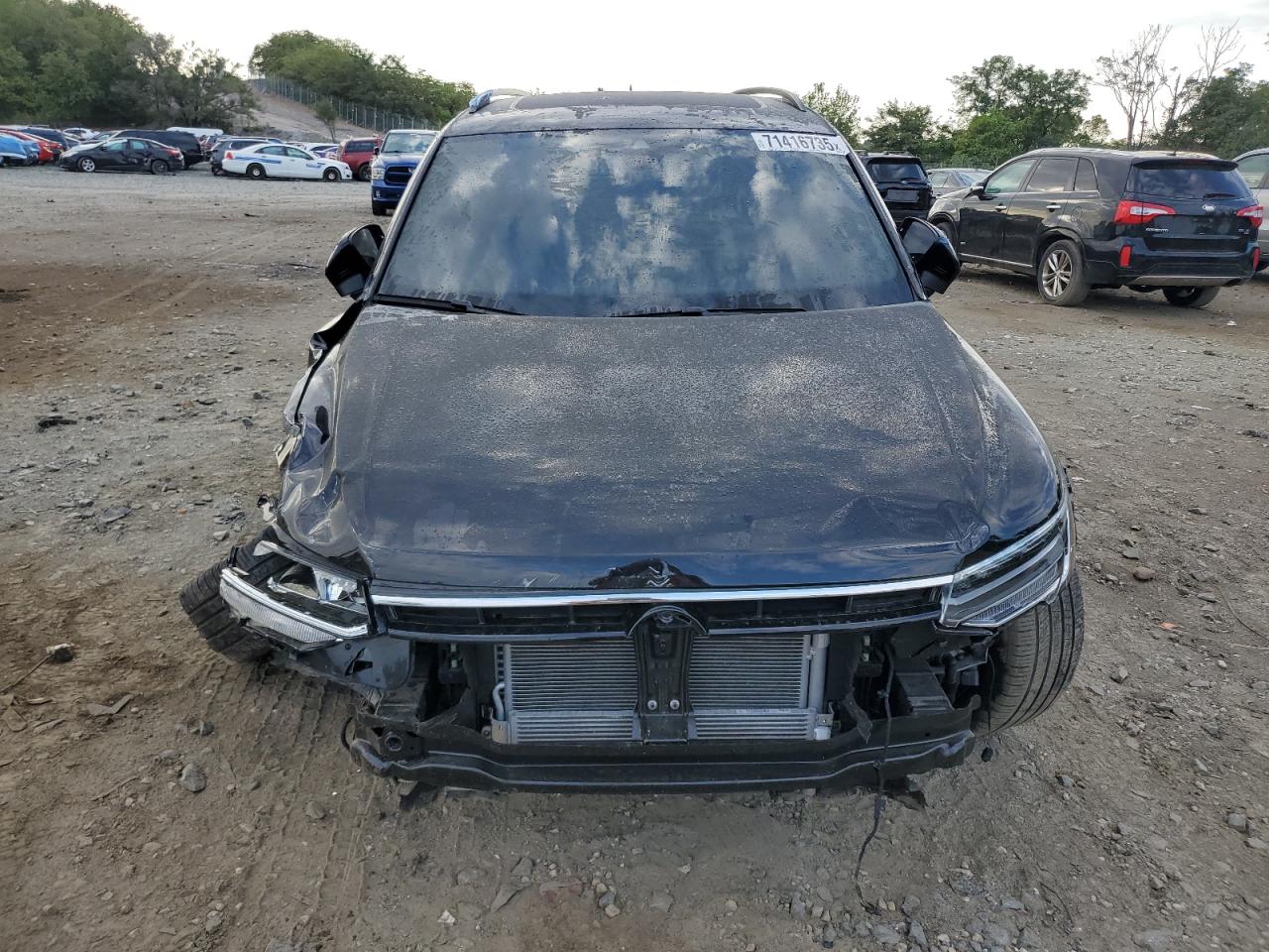 VOLKSWAGEN TIGUAN SE R-LINE BLACK