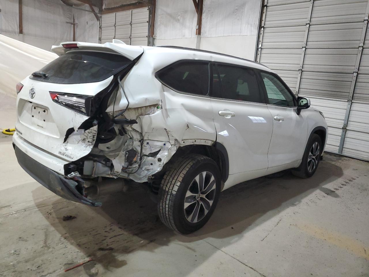 TOYOTA HIGHLANDER XLE