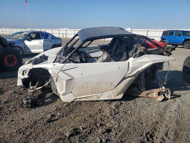 2018 CAN-AM MAVERICK 3JBVGAW22JK000031