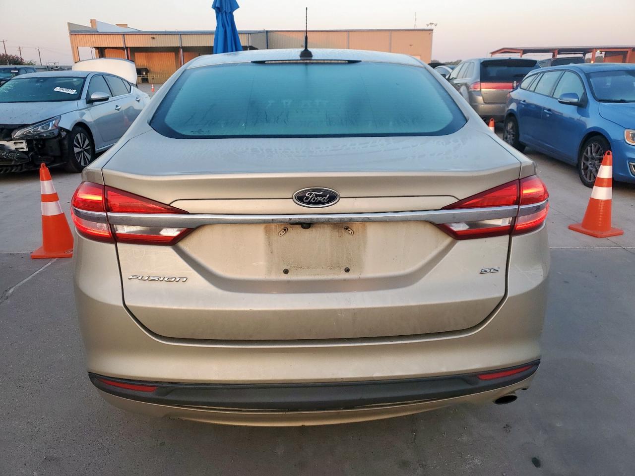 FORD FUSION SE