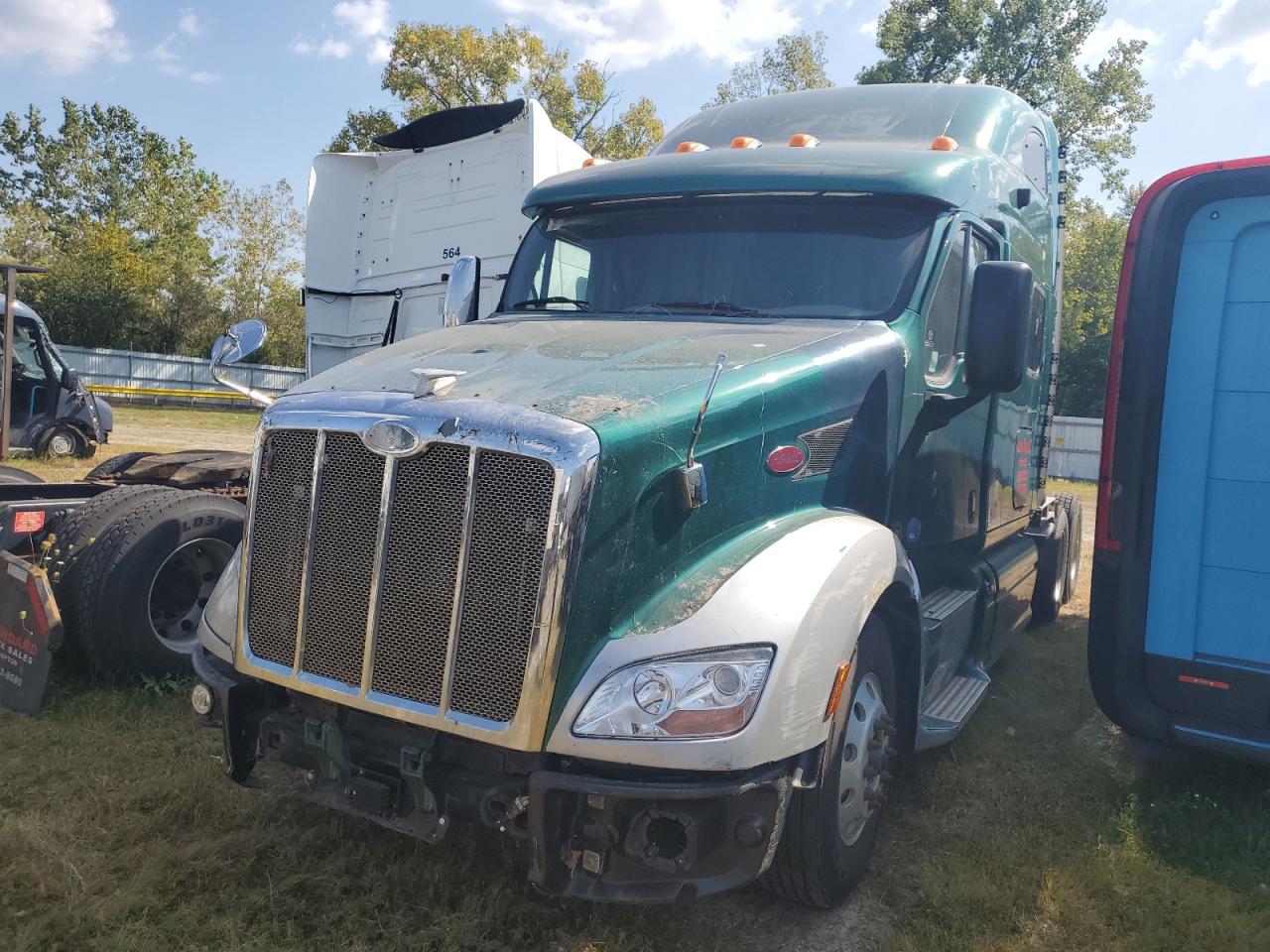 Lot #3245249609 2015 PETERBILT 587