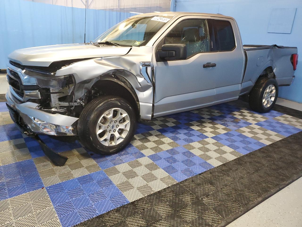 FORD F-150 SUPER CAB