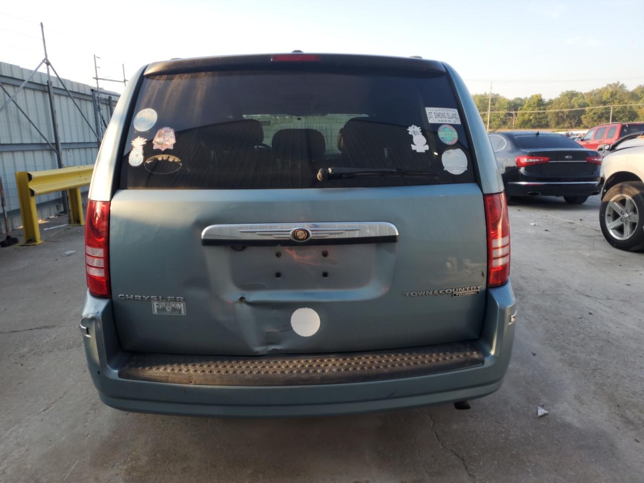 CHRYSLER TOWN & COUNTRY TOURING