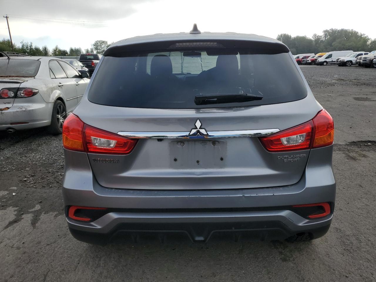 MITSUBISHI OUTLANDER ES